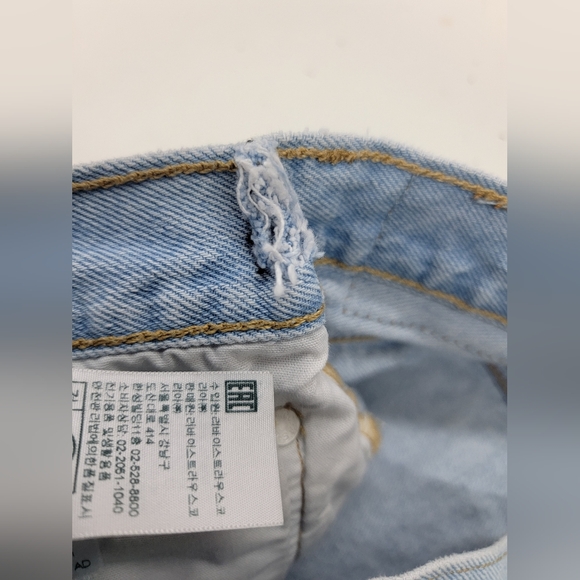 Levi's 501 Button Fly Jean Shorts - Picture 12 of 12